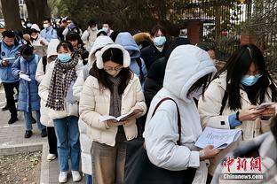 鸡锟：还以为梅西获奖是去年的新闻，队长们是不是没看清时间范围